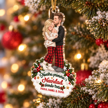 Adorno de Navidad personalizado - Nuestra primera Navida siendo tres